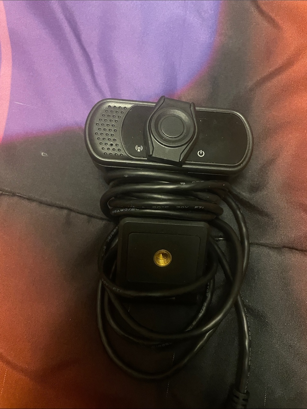 Compact Black USB Webcam with Integrated Clip